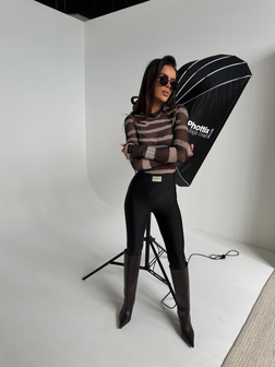 LEGGINSY DAMSKIE Z WYSOKIM STANEM FAMOUS CZARNE LAMANUEL