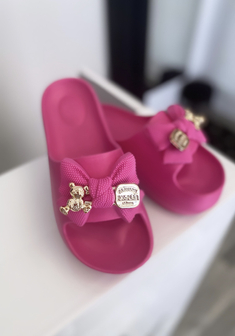 KLAPKI DAMSKIE NA GRUBEJ PODESZWIE  Z KOKARDĄ I MISIEM BEŻOWE