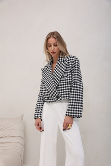 ELEGANCKA KURTKA DAMSKA MÁEVE PEPITKA CZARNA SEMPRE