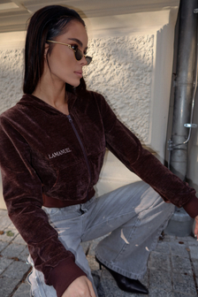 KRÓTKA BLUZA DAMSKA VELVETY CZEKOLADA LAMANUEL