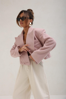 ELEGANCKA KURTKA DAMSKA MÁEVE PUDER SEMPRE