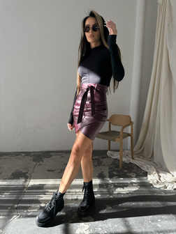 SPÓDNICA Z EKO SKÓRY MIDI KOPERTOWY KRÓJ URBAN BORDO LAMANUEL